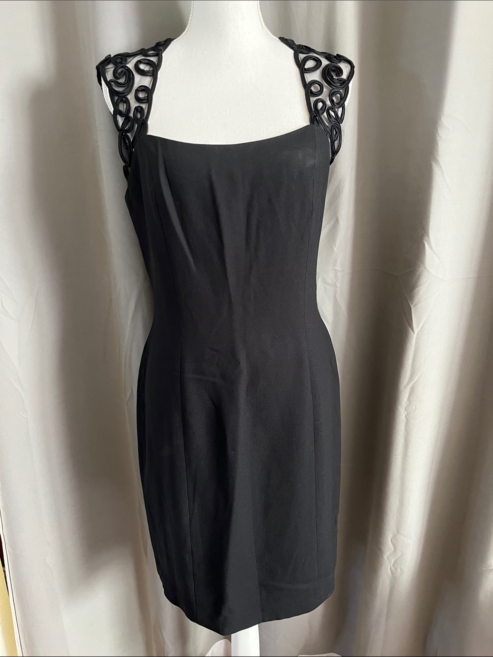 Classic Black Sleeveless Cocktail Dress with Sheer Decorative Straps